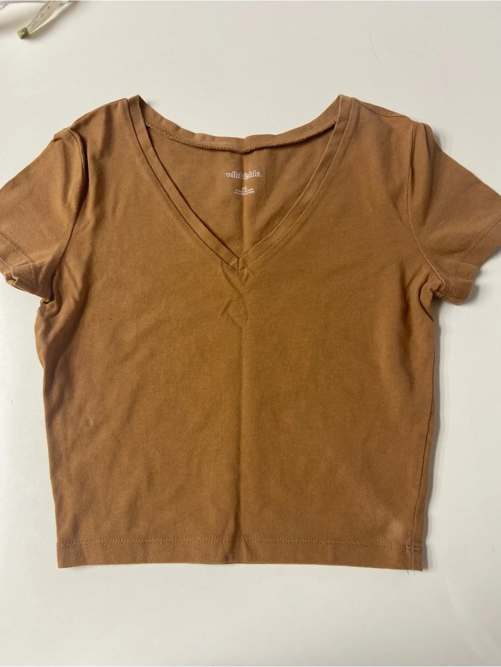 Wild Fable Brown V-Neck Cropped Tee Shirt like new women's/young adult size XS